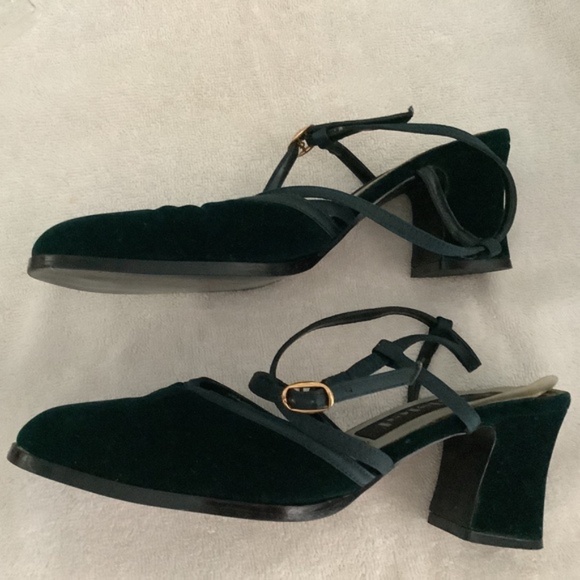 Unlisted Dark Green Velvet Criss Cross Strap Chunky Heels 7M PRE-OWNED - Picture 3 of 9